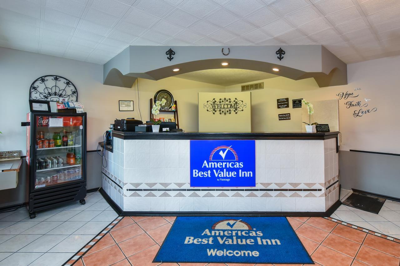 Americas Best Value Inn & Suites Вільямстаун Екстер'єр фото
